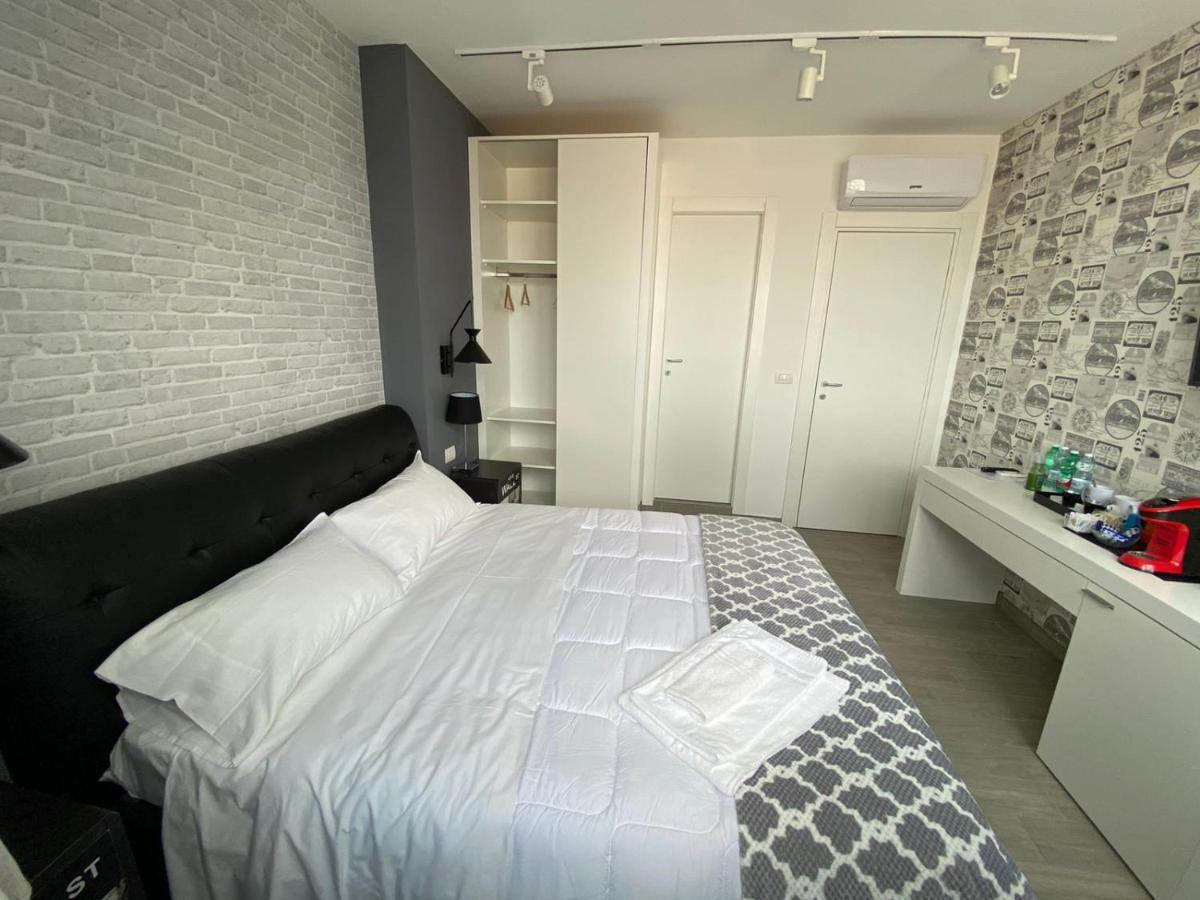 2B Fifteen Floor Suite Napoli מראה חיצוני תמונה